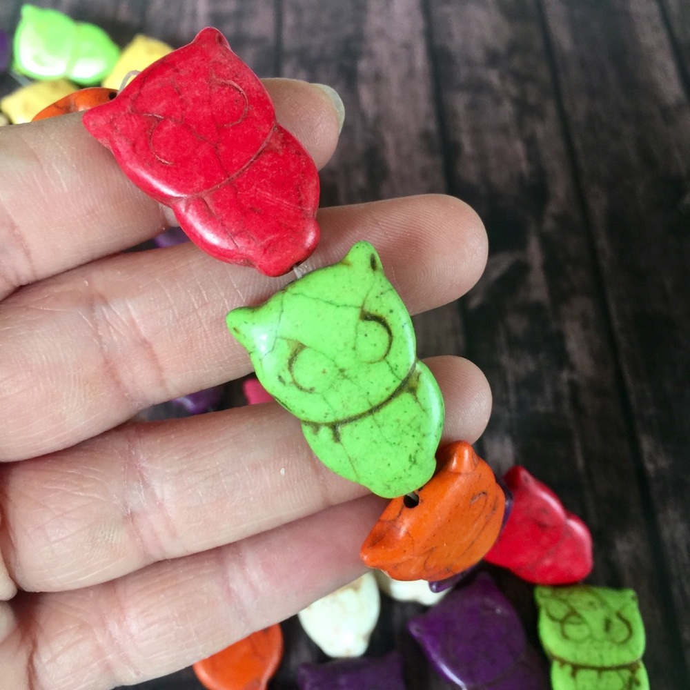 Multicolor howlite chunky owl beads full strand - Picture 2 of 7